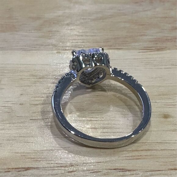 Sterling Silver Heart Cubic Zirconia Halo stimulated diamond Ring size 7.5 - Picture 7 of 9